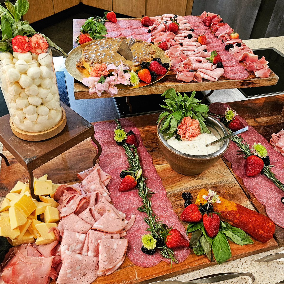LoynoDining's tweet photo. Let us know how much you love Cheese Day! 🧀 

Take our dining survey here: https://t.co/S3KLy77lRE

#FeedingThePack🐺 #Sodexo https://t.co/gK6fkBIpY3