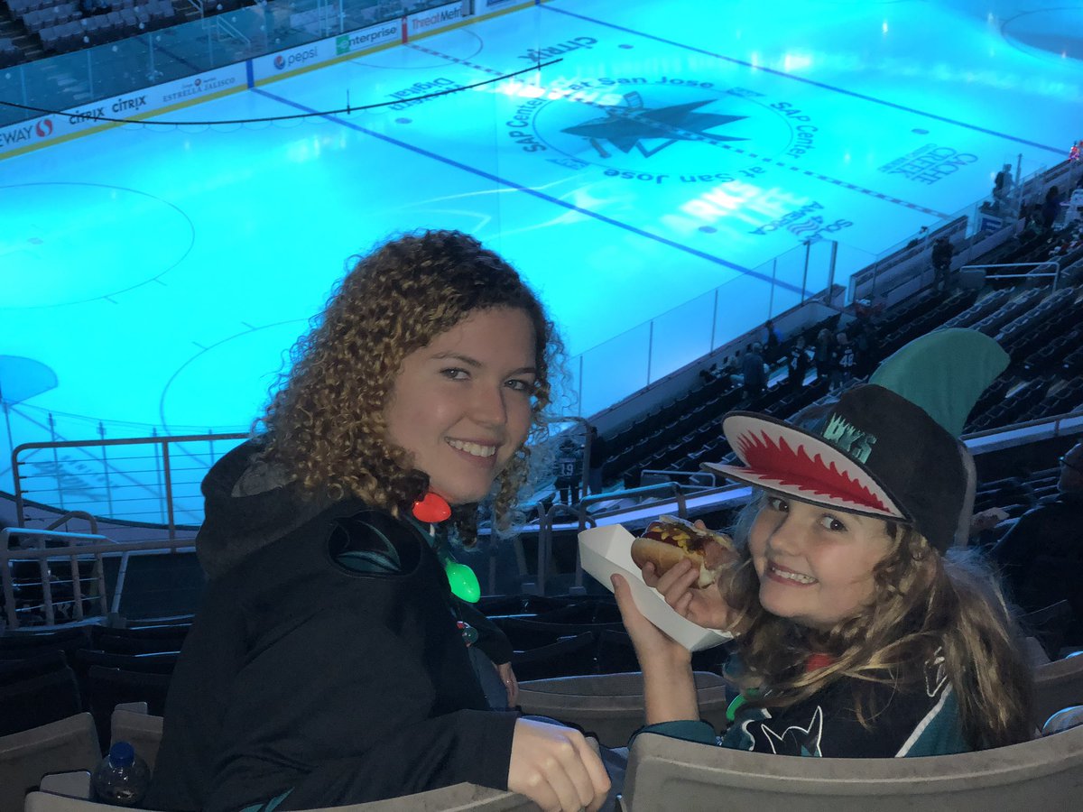 HomeWorkshop's tweet photo. @jbecher @Thomasbord71 @SAPCenter 🫶🦈 https://t.co/pgvUJ2Z2sd