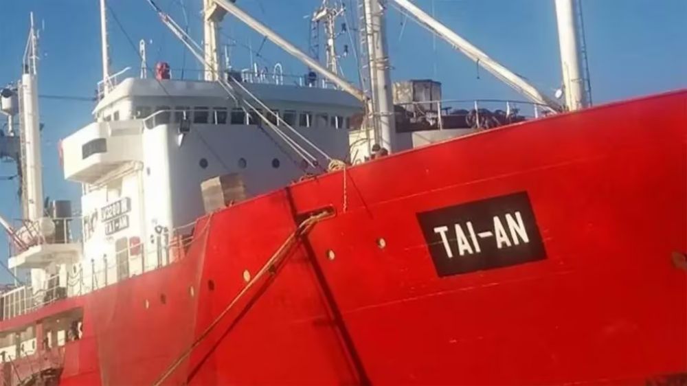 radio10mdq's tweet photo. Escándalo de Pesca Ilegal: ¿Ocultamiento Gubernamental o Incompetencia en la Protección de los Recursos Pesqueros Nacionales? - RADIO 10 MAR DEL PLATA - FM 105.5: https://t.co/K5VHv88DRL
@GustavoPulti @evayala @Kicillofok #pescaIlegal #MerluzaNegra https://t.co/unYjzm5ELc