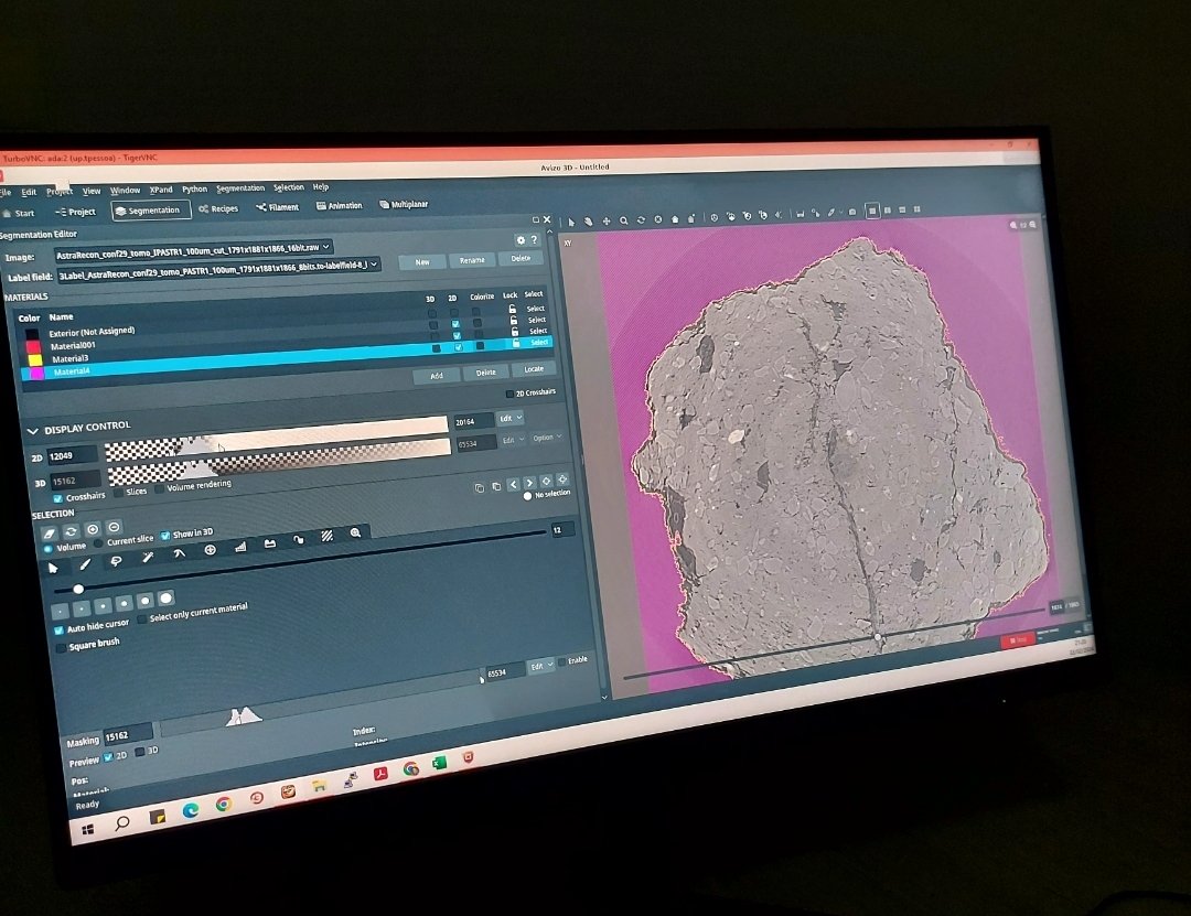 SoilphysicsBR's tweet photo. Synchrotron image processing with AVIZO software. Our goal is to better understand the dynamics of nitrous oxide (N2O) as influenced by the structure of tropical soils.

#tomography #soilstructure #soilphysics #tropicalsoils #GHG https://t.co/NbLZB3BDqa