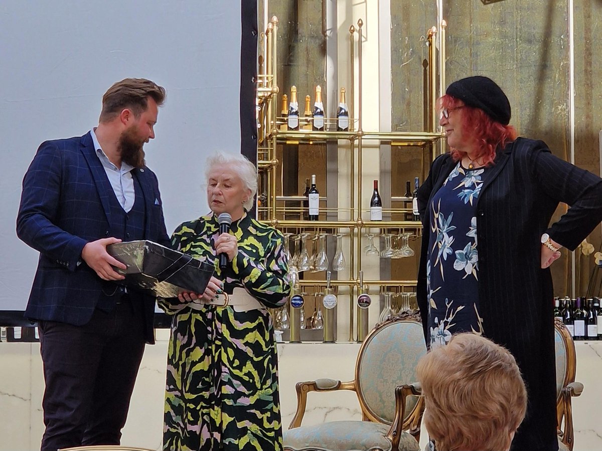 Jacksons_1876's tweet photo. We were pleased to attend the @ageukteesside annual Ladies Lunch today @WynyardHall for an in conversation with 'The Leather Guy' and legend Stuart Coupland. Ellie Lowther teased out Stuart's journey in business and his inspiration for starting his business Coupland Leather. https://t.co/Jb7whrMkFV