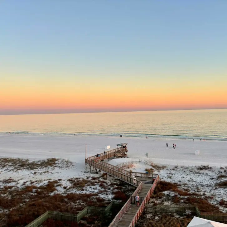 melodytravels's tweet image. Looking for fun in the AL Beaches? Try these. 

*Create art at Coastal Arts Center
*Relax at Turquoise Place
*Become a sand architect at @SandCastleU
*History comes alive at Fort Morgan
*Ride the wheel at The Wharf

 bit.ly/3Bb4Z9Q #stealabamabeaches #albeachblogger