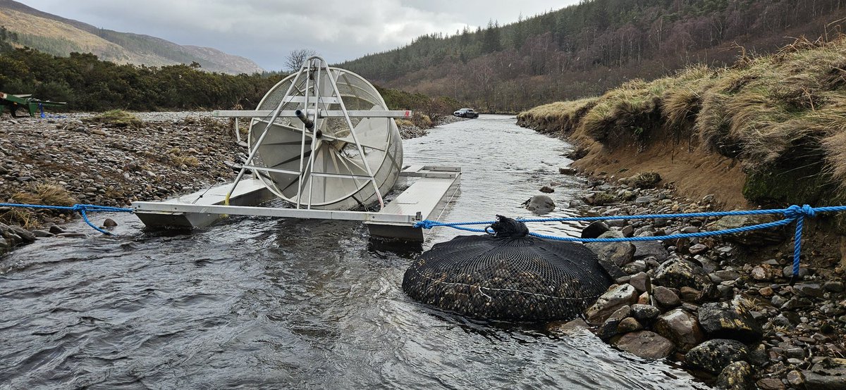 cromartyboard's tweet photo. A busy week for board staff. Two scew traps were installed ready for the smolt run. To improve their efficiency, rock bags have been placed in the river beside them. It's hoped these will help guide the smolts into the trap. A canoe run was also carried out to count sawbills. https://t.co/oJTgodzduw