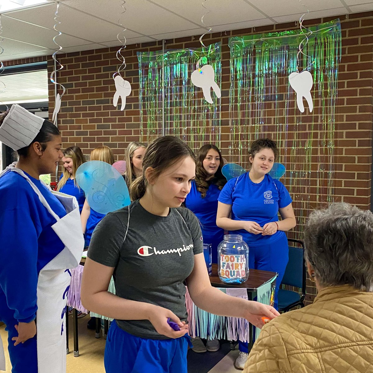 CollinsCTC's tweet photo. We had a great day hosting Lawrence County's seniors! Students from both adult and high school programs provided breakfast, lunch, services, games, and prizes. Thanks for coming out to see us! https://t.co/l81ZcV6kF3