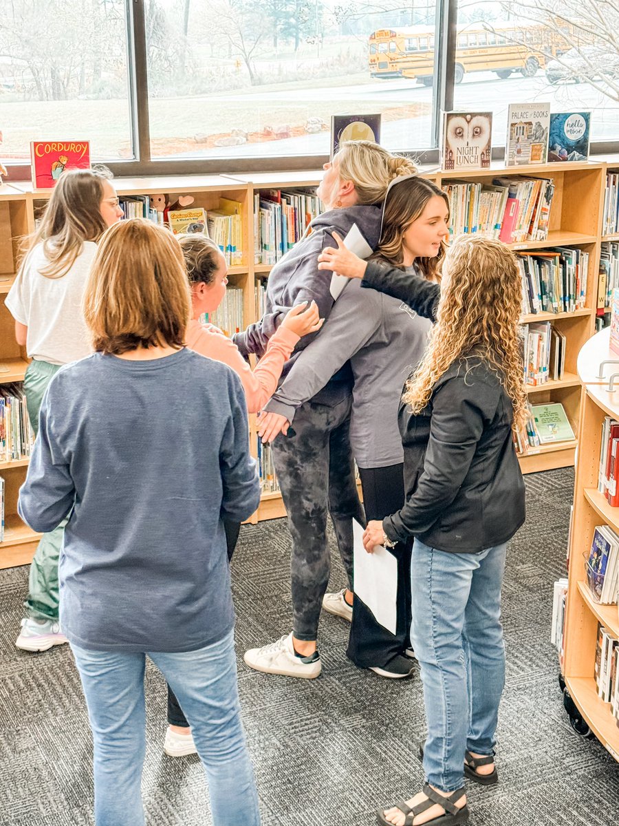 SSenrichment's tweet photo. Teacher Team Building 💪🏼 ❤️
@Hall_Schools
#ssse #spoutspringsschoolofenrichment https://t.co/vmJEumRoU8