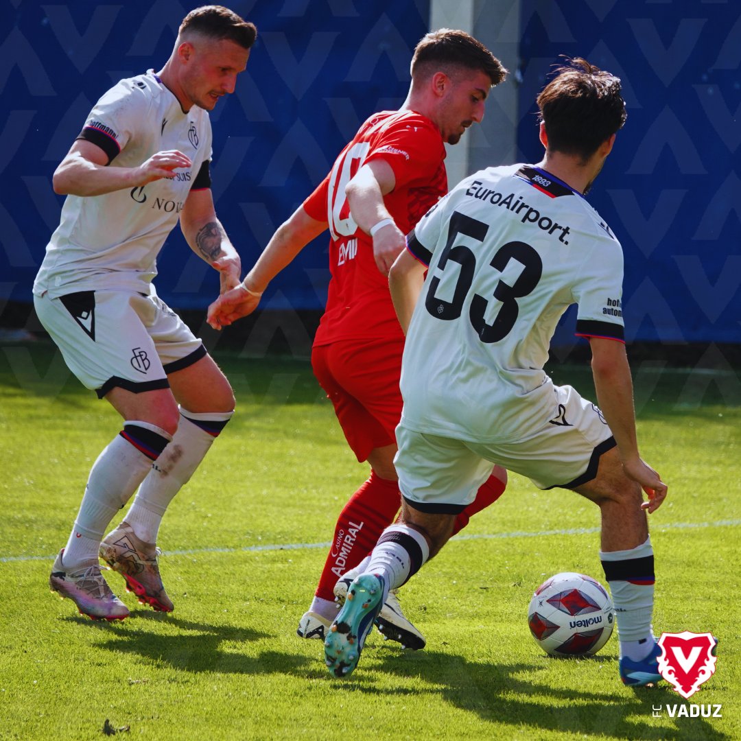 VaduzFC's tweet photo. Wir verlieren das erste Testspiel in der Länderspielpause auswärts gegen den FC Basel 1893 mit 3:0-Toren.
📜 Spielbericht folgt auf: https://t.co/P4VzZSToCd
#hoppvadoz #supportFCV #fcvaduz #BASVAD https://t.co/1KxLX3E2sO