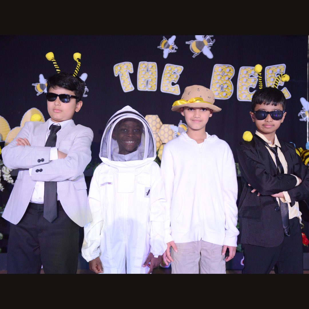 KHVIIIJunior's tweet photo. π The 'Bee Musical' was a showcase of the incredible talent of our Year 2 and 3 pupils this week.β¨Β β¨A huge thank you to the parents who helped with learning lines and costumes.β¨β¨#BeeMusical #Coventry https://t.co/yVSOBOcv6b
