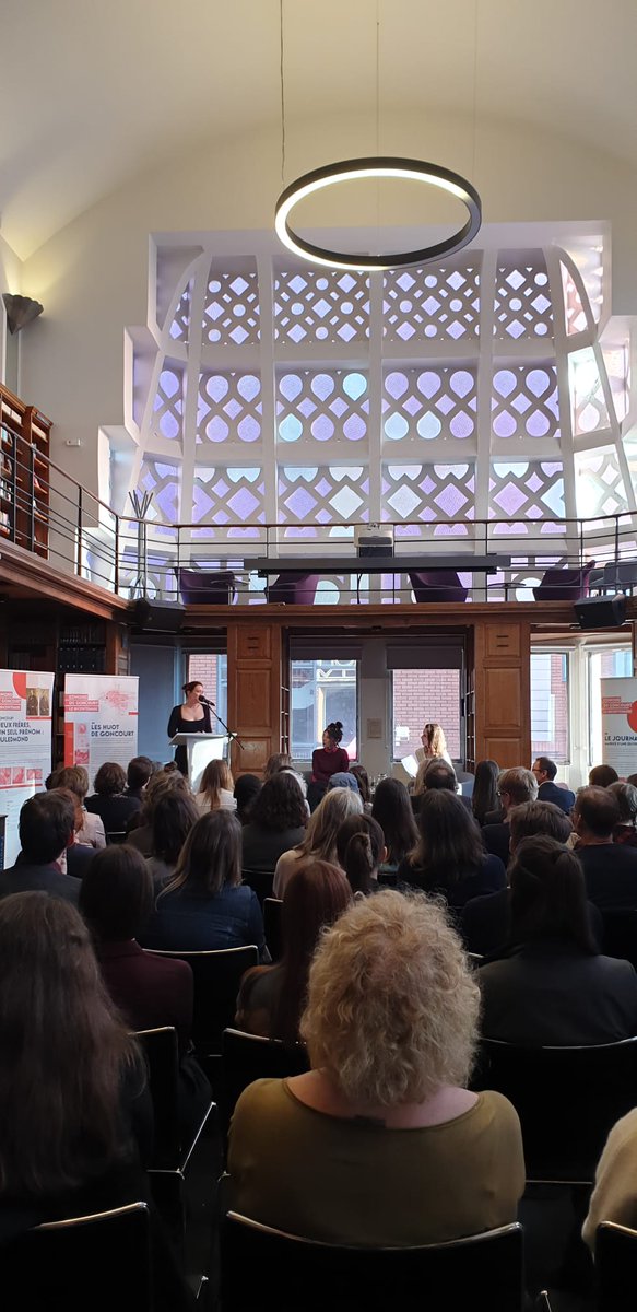 Full house for Goncourt-winning author Brigitte Giraud in conversation with celebrated writer Lucie Paye, and introduced by @ifru_london director @anissia_morel, as part of the Mois de la Francophonie. #ChoixGoncourtUK #FrancophonieUK