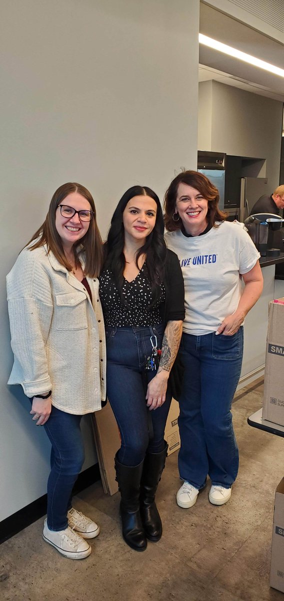 Members of @TheIronworkers Local 63 participated in a hygiene kit packing event today at their training center in Broadview with @unitedwaychi. Volunteers from the union packed more than 200 personal kits that will be distributed to shelters in the city of Chicago.