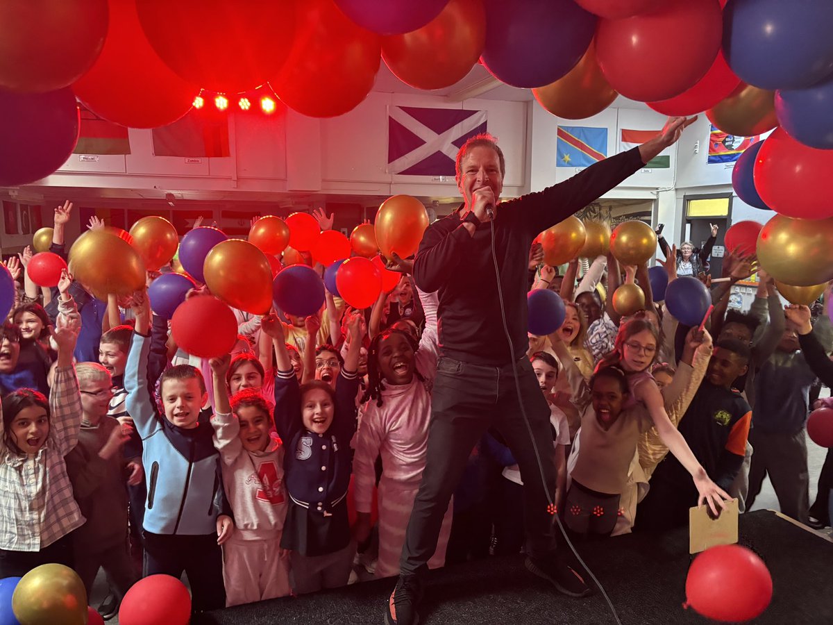 The secret is out……..our special guest was George Bowie from <a href="/1025Clyde1/">Clyde 1</a>!! We had a fantastic afternoon celebrating with him! #50yearsofStMarys <a href="/GBXANTHEMS/">George Bowie</a>