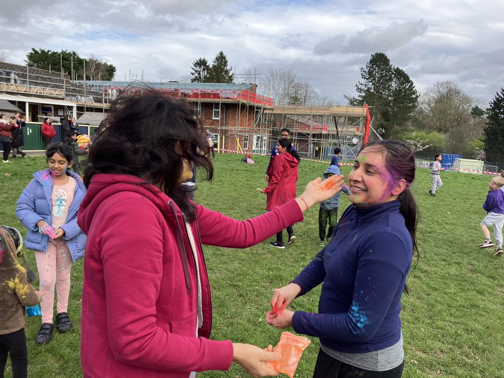 Our community came together today to celebrate Holi festival 💜 so many smiling faces, so much fun - Happy Holi! #WeAreEACT #ThePurpleSchool <a href="/EducationEACT/">E-ACT</a> <a href="/mrskhorne/">Karen Horne</a> <a href="/martinfitzuk/">Martin Fitzwilliam</a> @TomCampbell111