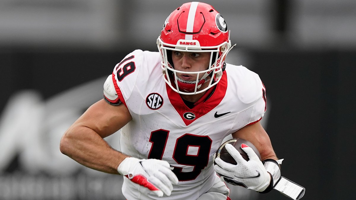 Four-round mock draft, from @chad_reuter: Jets take TE Brock Bowers; Chiefs trade up for speedster in Round 1 nfl.com/news/four-roun…