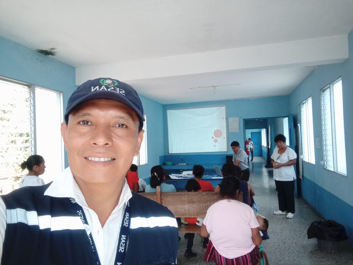 SESAN_Suchi's tweet photo. @SecretariaSESAN y personal del CAP de San José La Máquina, participando  en el Club de  Nutrición, dónde se socializó información de la Ventana de los mil Días con énfasis en la importancia de la Lactancia Materna exclusiva. https://t.co/P6ydeY6Unp