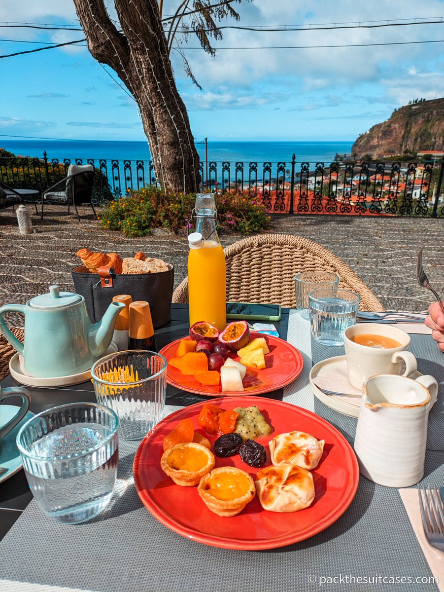 Day 9 - well, morning 9 - on Madeira ❤️🇵🇹 A last utterly bloody lovely breakfast before the flight home. I'm going to miss this very much indeed.