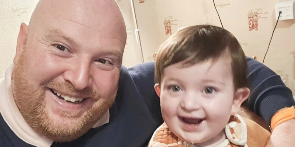 Seriously ill children like Jaxson aren’t getting the care they need, because of where they live. Please help us end this postcode lottery of care by signing his dad’s letter to the Prime Minister, because #ShortLivesCantWait. bit.ly/496utmG