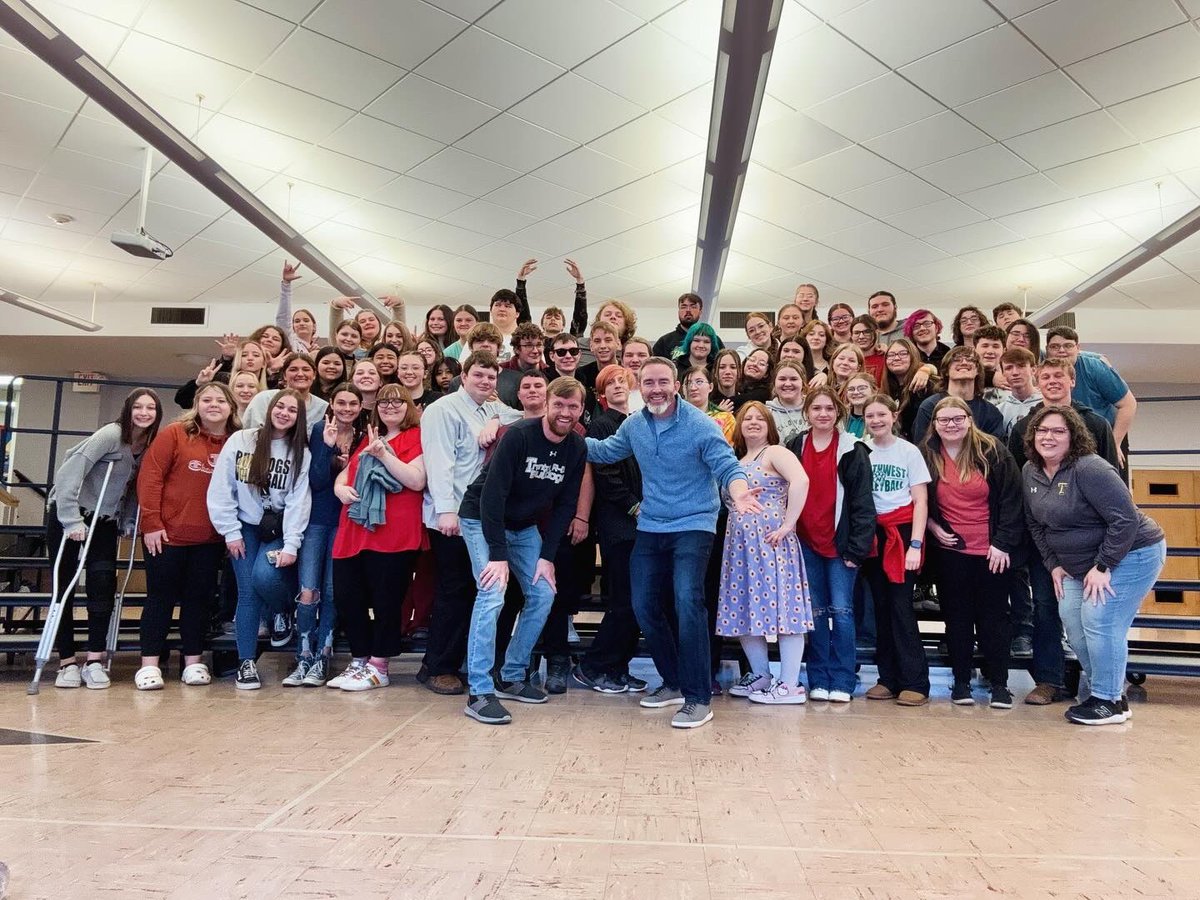 trentonr9choir's tweet photo. THS Choir had the opportunity to work with composer Ryan Main in Kansas City this morning. Ryan composed two of the pieces we’re working on this Spring. Thank you Mr. Main for such an awesome time and such an inspiring rehearsal! https://t.co/15PavFRC3j