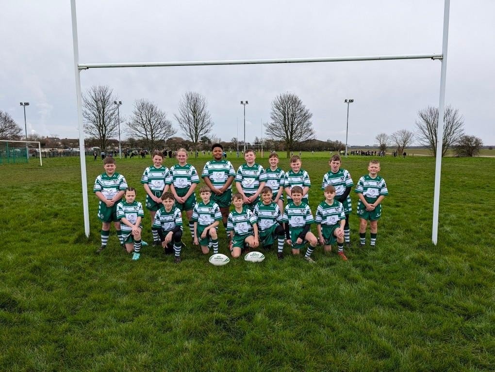Some of the Hull Dockers U11 children will be in Morrisons on Holderness Road tomorrow, raising funds for their upcoming Butlins trip! Feel free to come and say hi between 10 am and 2pm 
#hulldockersu11 #morrisons #rhinoschallenge