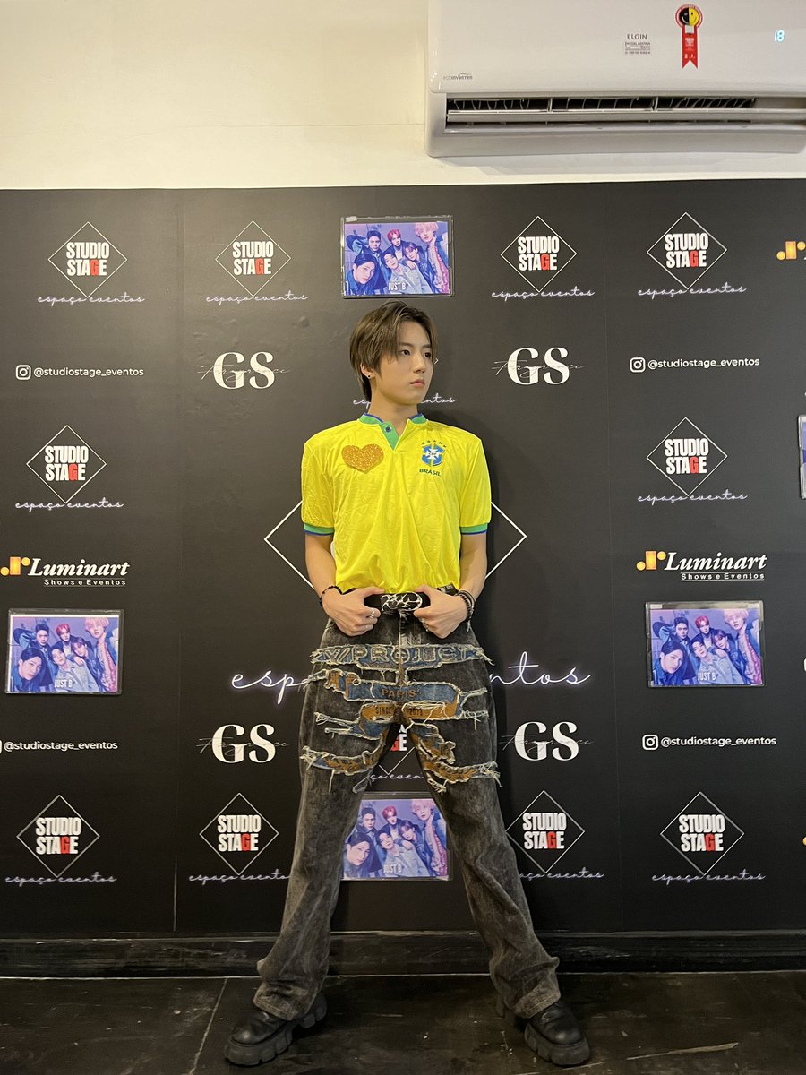 JUSTB_twt's tweet image. [#건우] Te amo muito Brazil 🇧🇷⚽️💚

#JUSTB #저스트비 #GEONU