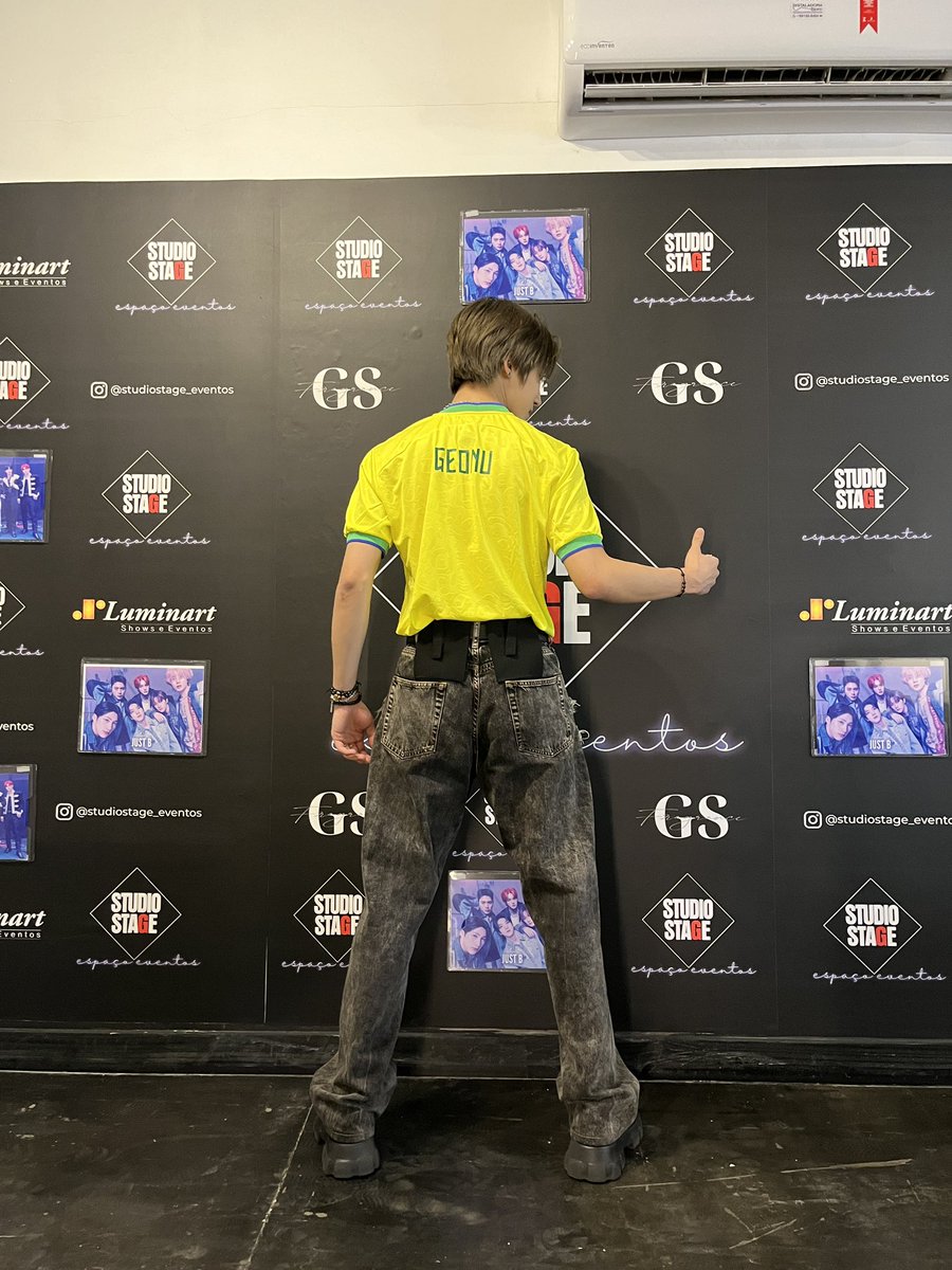 JUSTB_twt's tweet image. [#건우] Te amo muito Brazil 🇧🇷⚽️💚

#JUSTB #저스트비 #GEONU