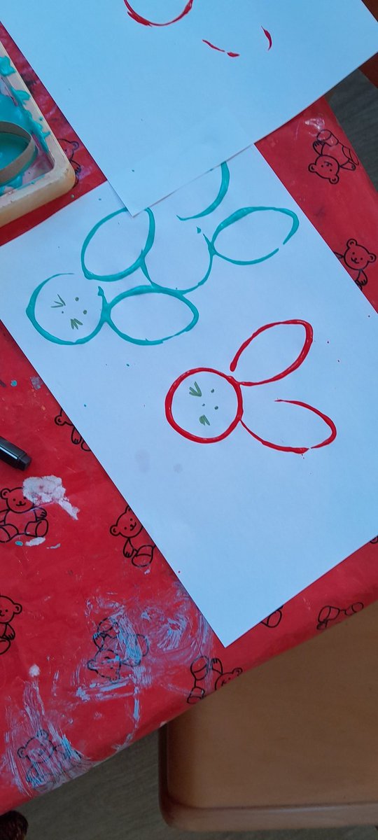 ohubo23's tweet photo. What an amazing session this little hub time, we painted bunnies 🐰, made Easter cards 🐣, and ended the day with an Easter egg hunt 🥚, thank you to all the mums and dad's who came. We are now off for the Easter break and will see you after the holidays 😀 https://t.co/Df8EWM2T6p