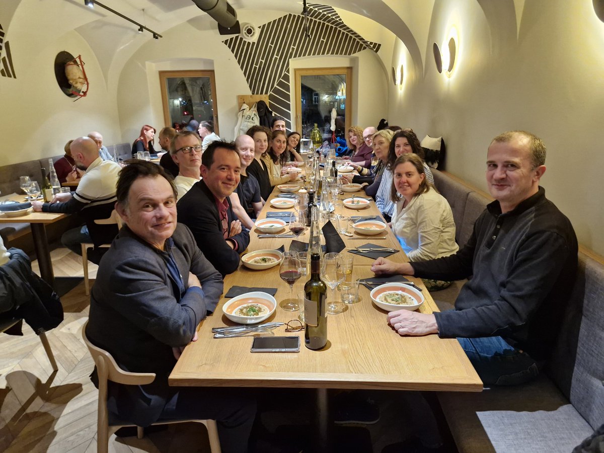 Alejandro A. Franco tweet media