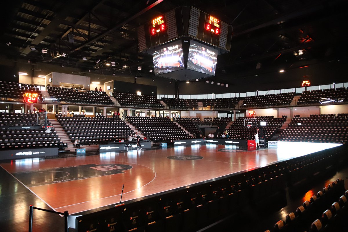 Bonsoir cher Palais ! 👋
Ce soir on célèbre le <a href="/CarnavalCaen/">Carnaval Étudiant de Caen</a> avec tout un tas de surprises… 😃

Match à 20h.
⚠️ 𝗚𝗨𝗜𝗖𝗛𝗘𝗧𝗦 𝗙𝗘𝗥𝗠𝗘́𝗦 ⚠️