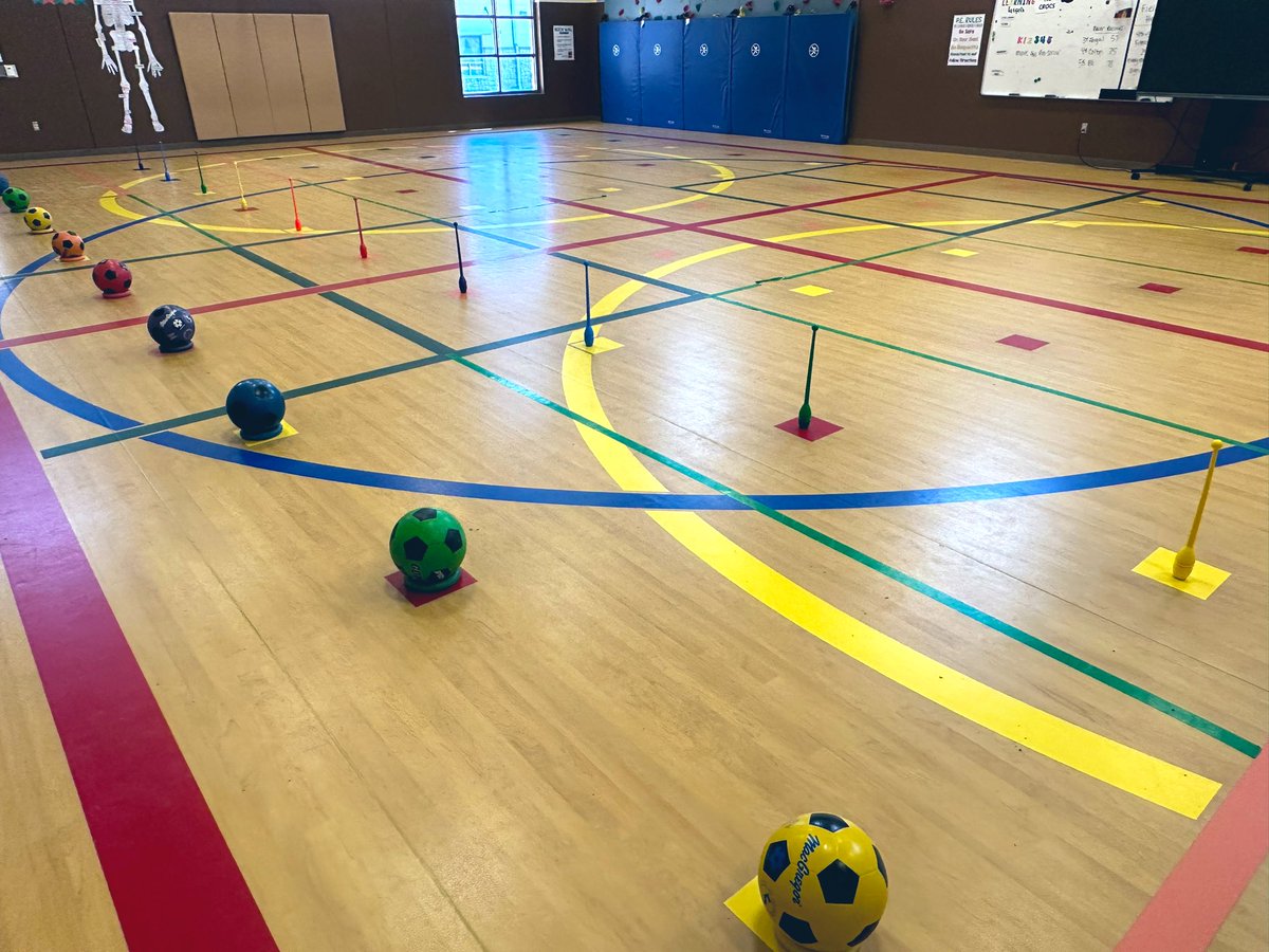 ⚽️Move the Pin Soccer⚽️ Adapted from @pohlnerpe 🔴Teams behind soccer ball 🟠First person kicks the ball in attempt to knock down their Pin 🟡If successful, move the Pin up a square/level 🟢Continue until your Pin makes it to the final level 🔵Collect Gold coin #PhysEd