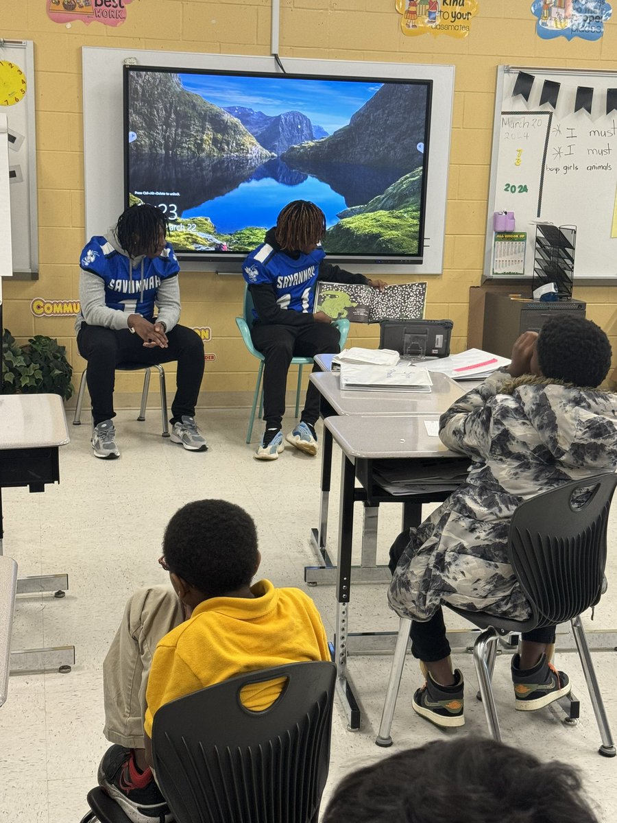 SavHighFootball's tweet photo. Thanks to @ABWilliamsElem1 for having our players come read to their students today. π
#BlueJacketPride | #WeoverMe https://t.co/16Eim7PeFZ