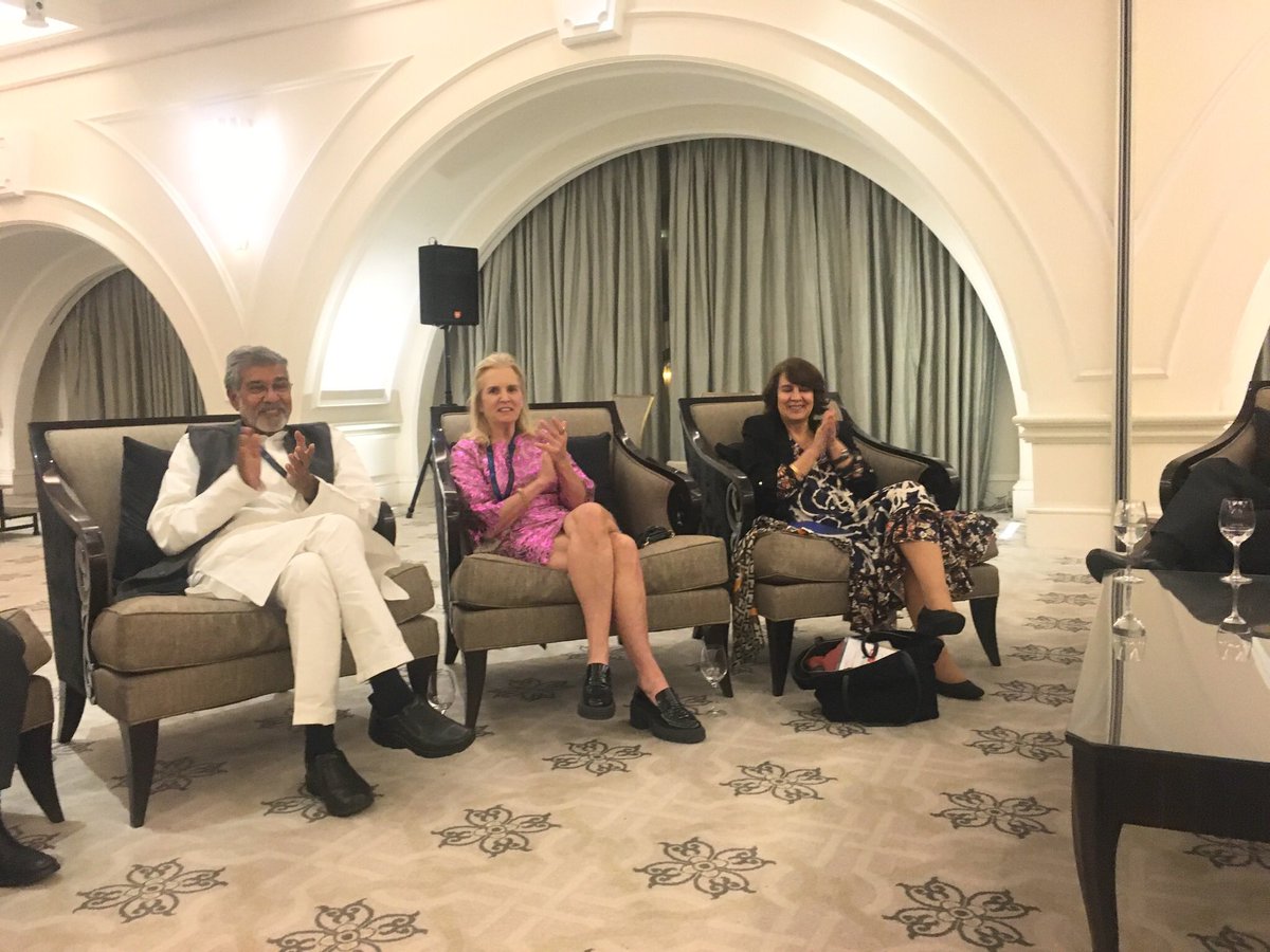 fmod1's tweet photo. It was an honour to meet you again this year, @KerryKennedyRFK at the #XIGBF in Baku. Especially loved your RFK “We dissent” speech, so inspiring. Glad you made it back to @POTUS for St. Patrick’s ☘️☘️☘️🕊 https://t.co/AQTivy0vVC