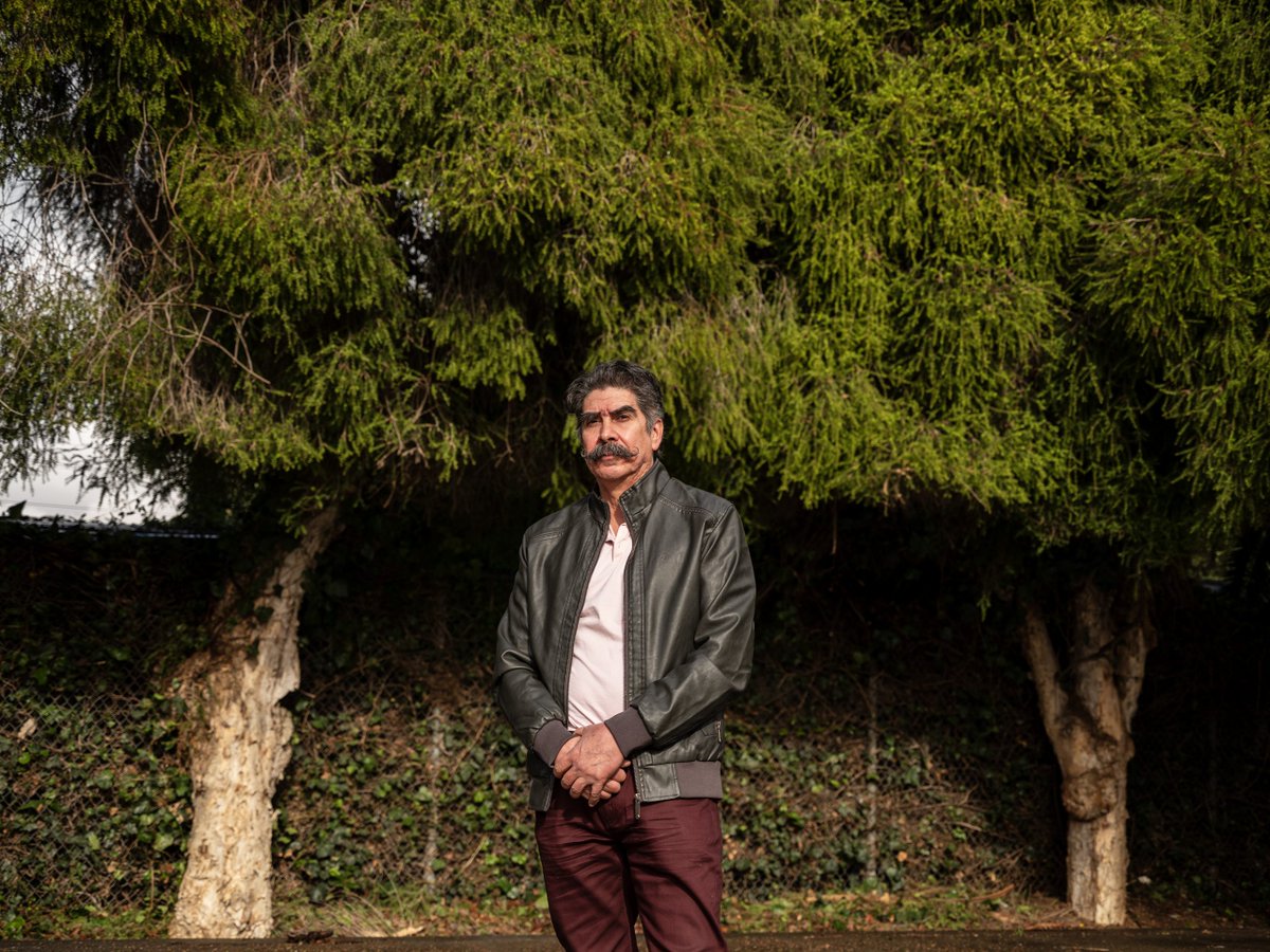 Immigrants I cover have had a really rough time. Medi-Cal has expanded over the years to include undocumented immigrants. Antonio Abundis, who I met in Oakland, was in that pool. He received Medi-Cal in 2022, just as he was feeling unusual symptoms... (📸: @HiramADuran )