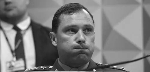 lindberghfarias's tweet photo. 🚨URGENTE 

MAURO CID ACABA DE SAIR PRESO DO STF!

Ele foi ao STF a pedido das autoridades pra esclarecer os áudios em que critica a PF!

O PRÓXIMO É BOLSONARO!! 
GRANDE DIA 🇧🇷👍 https://t.co/w9qW2cK8fY