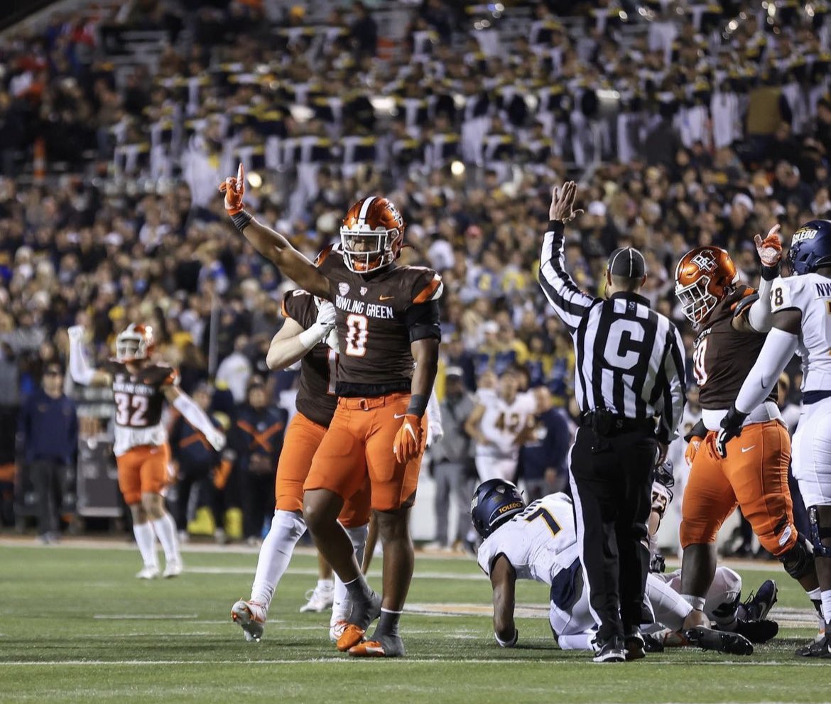 mason_alnutt50's tweet photo. I’ll be @BG_Football tomorrow! Can’t wait to get on campus. @CoachBeyRasool @CoachLoefflerBG @Paulwoods2 @CoachTimPringle https://t.co/mF7jw6tl0n