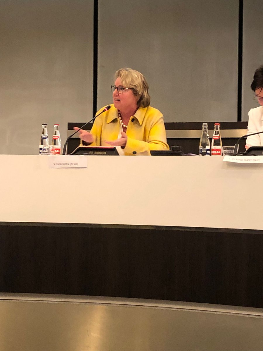 VGeerinckx's tweet photo. Gisteren alweer een interessant debat over ouderen. 🔝
Goede oplossingen vinden voor onze ouderen is extreem belangrijk. Oplossingen die onze ouderen soigneren en tegelijk geen te grote lasten leggen op de schouders onze jongeren. 👌 https://t.co/sW7s4UNPkf