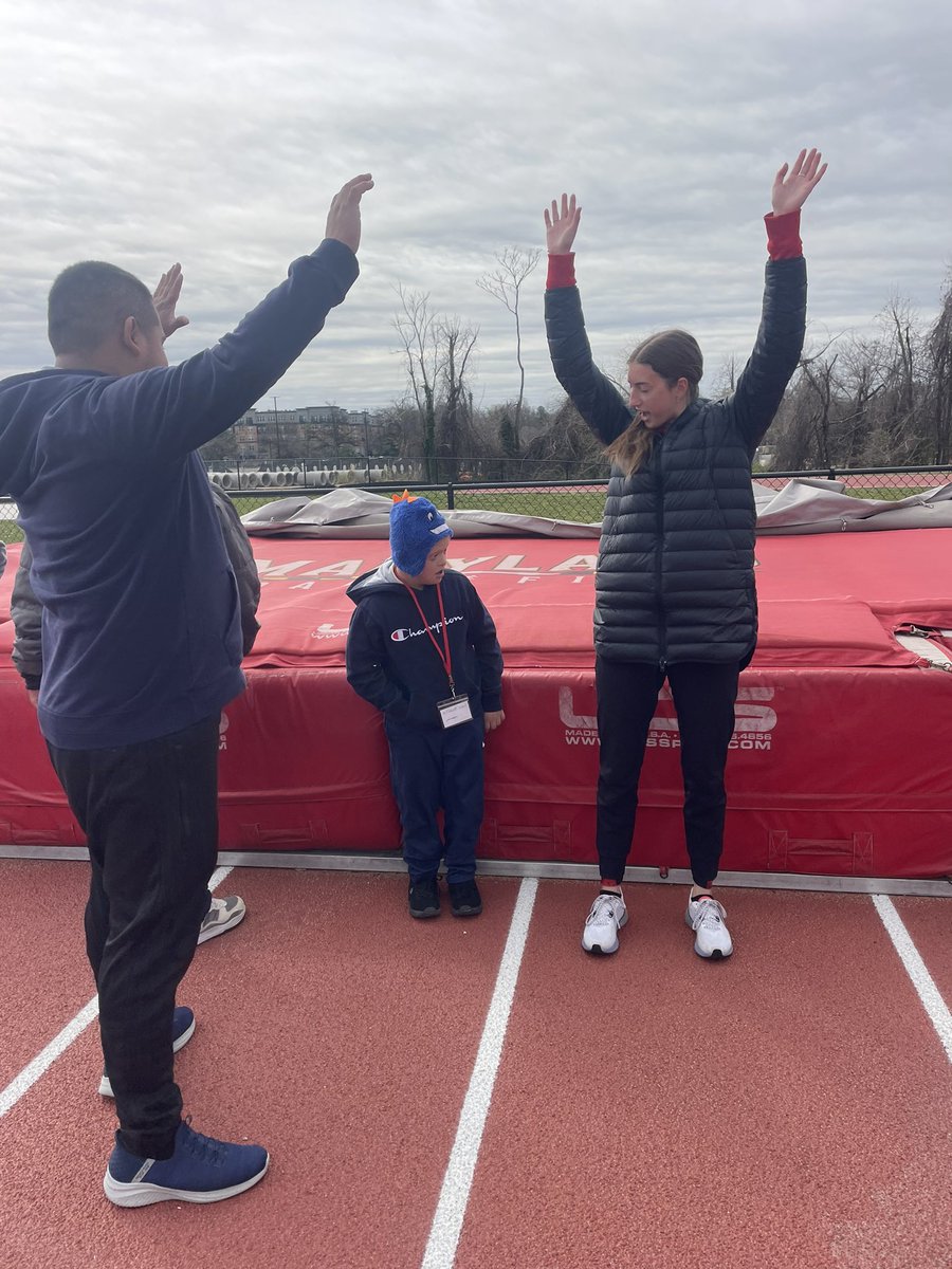 MarylandTrack's tweet photo. Teamed up with PG County Special Olympics this morning for a training session! Giving back before we get started with Home meet competition this weekend #BeKind #SpecialOlympics https://t.co/JyGE2NApL6