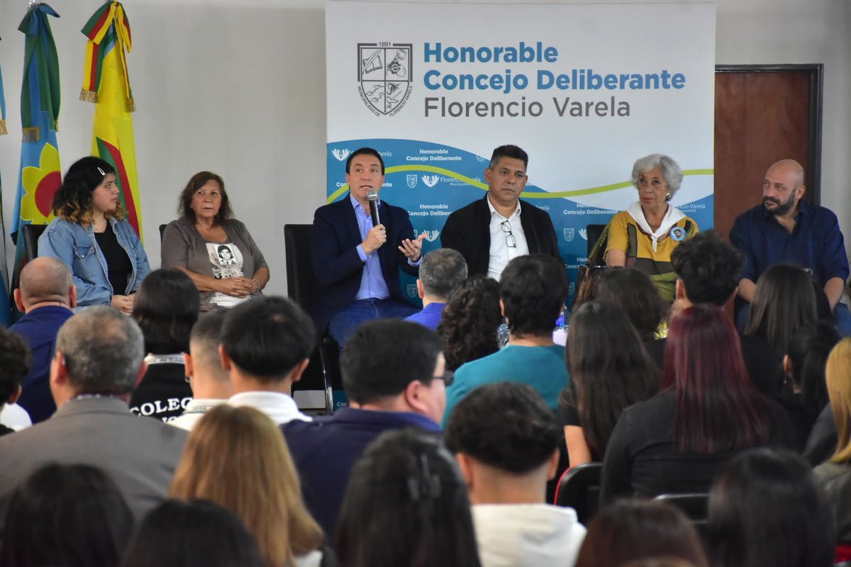 Andreswatsonok's tweet photo. Participé de la jornada inaugural de Concejales por un día en el Honorable Concejo Deliberante. https://t.co/gLjZRt6E0d