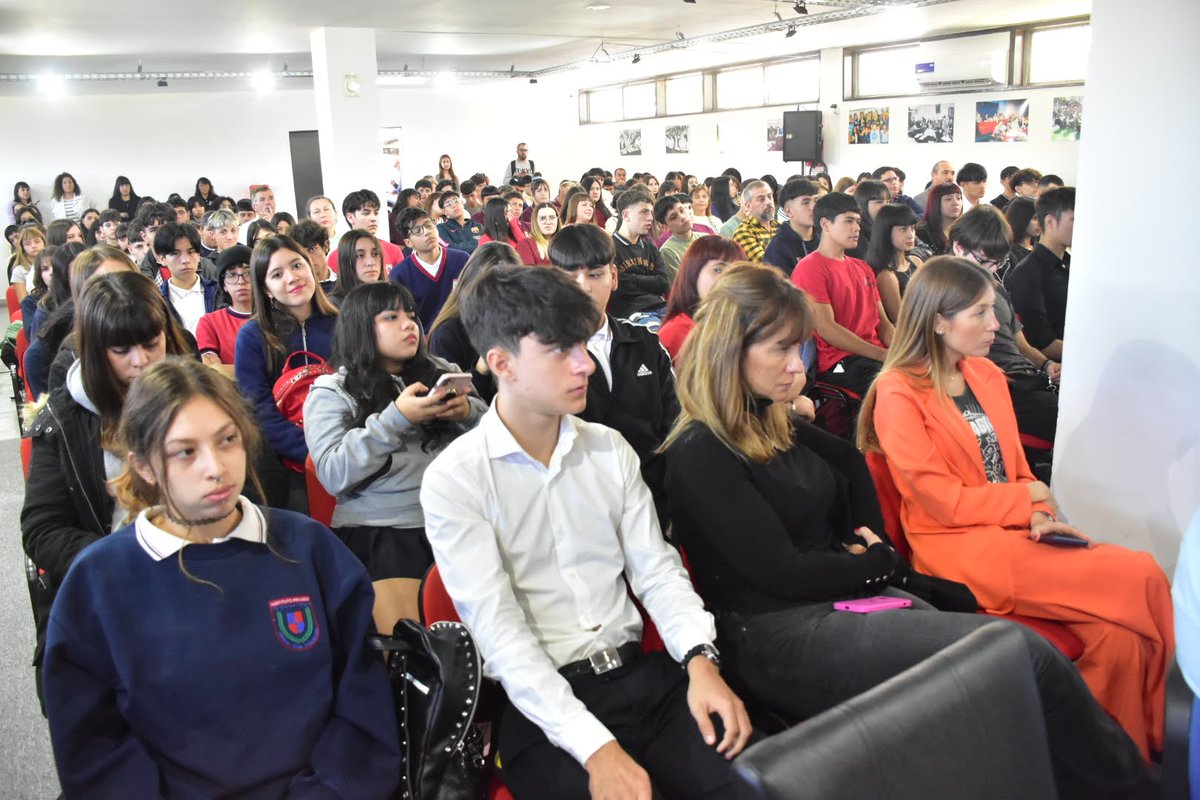 Andreswatsonok's tweet photo. Participé de la jornada inaugural de Concejales por un día en el Honorable Concejo Deliberante. https://t.co/gLjZRt6E0d