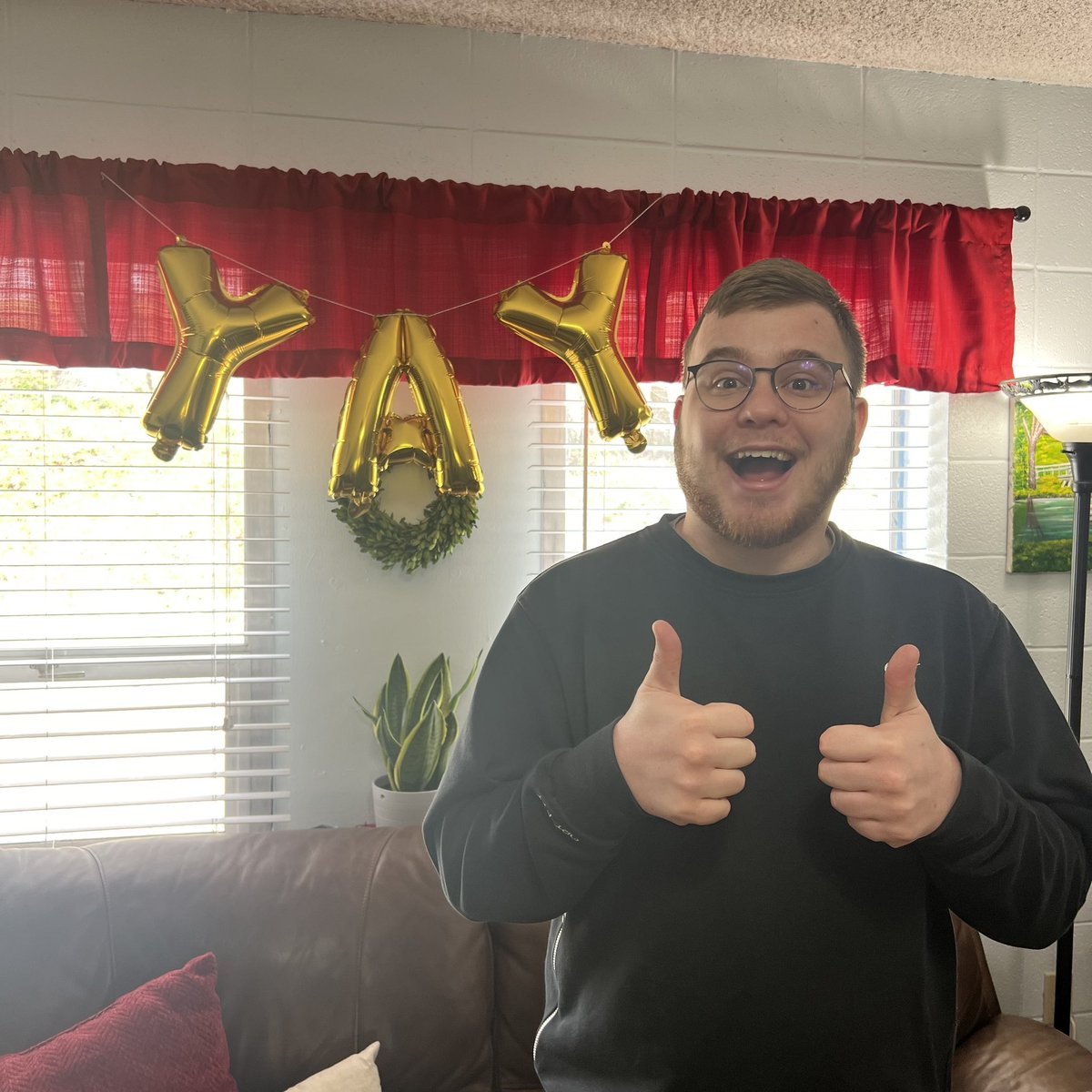 Amy Storms tweet media