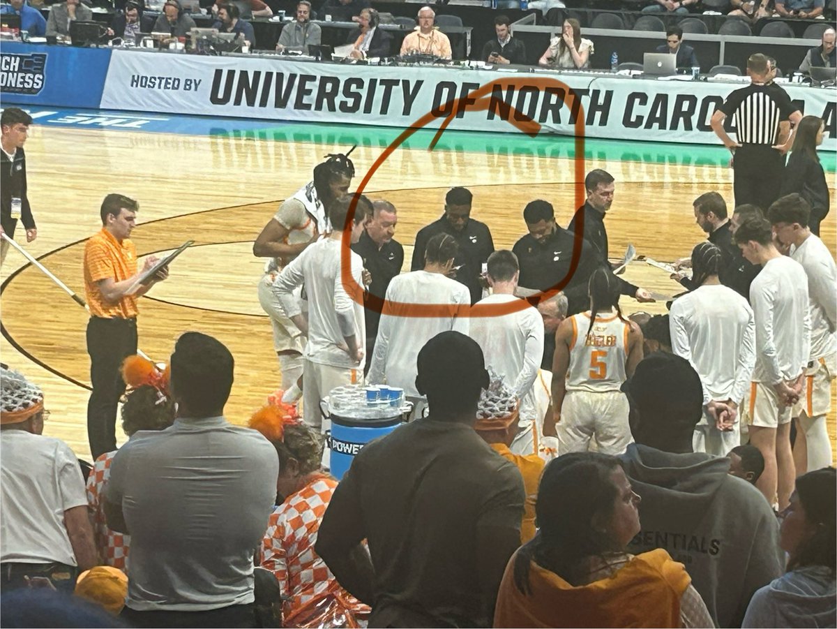 AKbasketball's tweet photo. #DavidKasanganay spotted in the wild! Congrats Dave!! Tennessee gets a win last night in Round 1 of March Madness at Spectrum Center #KnightForLife #AKBasketball #TCC #GBO @DKasanganay10 @Vol_Hoops https://t.co/WoQqeY1WaL