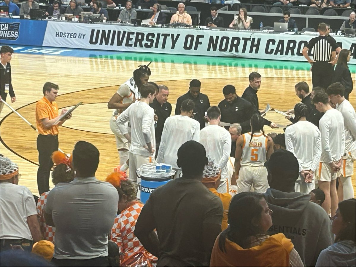 AKbasketball's tweet photo. #DavidKasanganay spotted in the wild! Congrats Dave!! Tennessee gets a win last night in Round 1 of March Madness at Spectrum Center #KnightForLife #AKBasketball #TCC #GBO @DKasanganay10 @Vol_Hoops https://t.co/WoQqeY1WaL