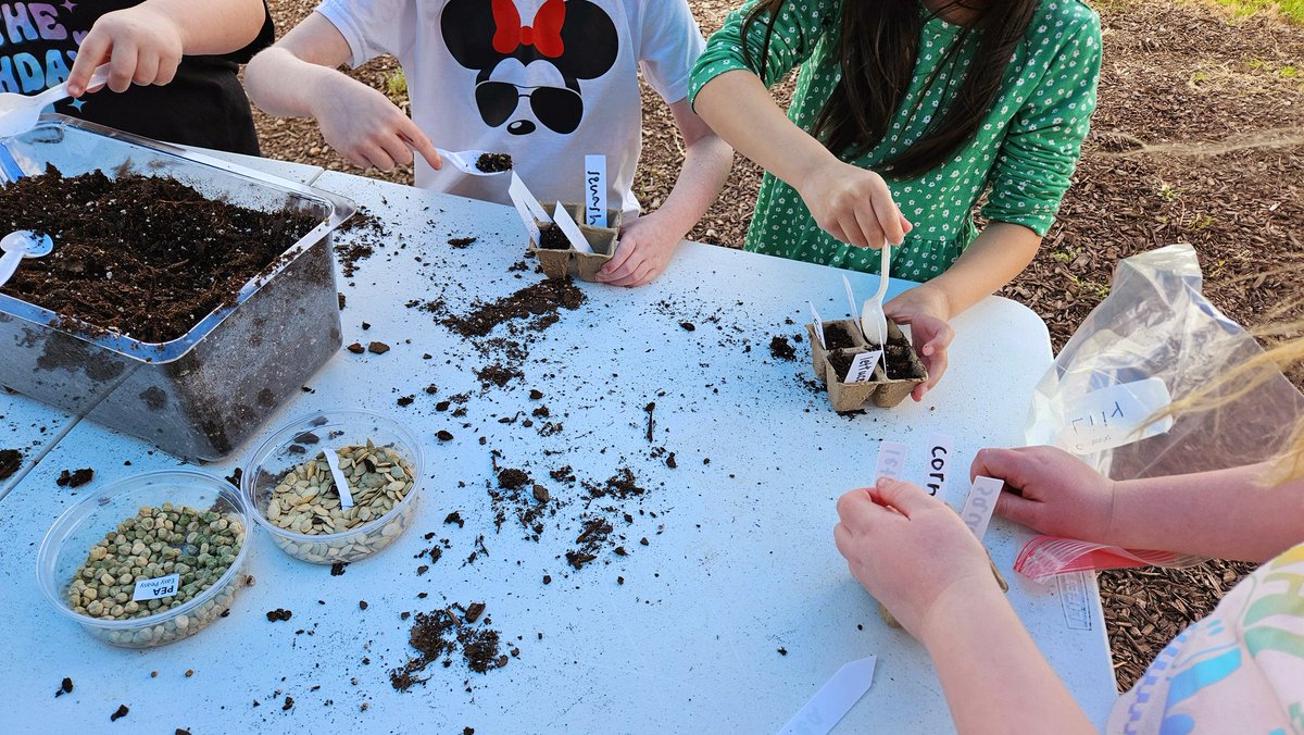 Laura Pomes tweet media