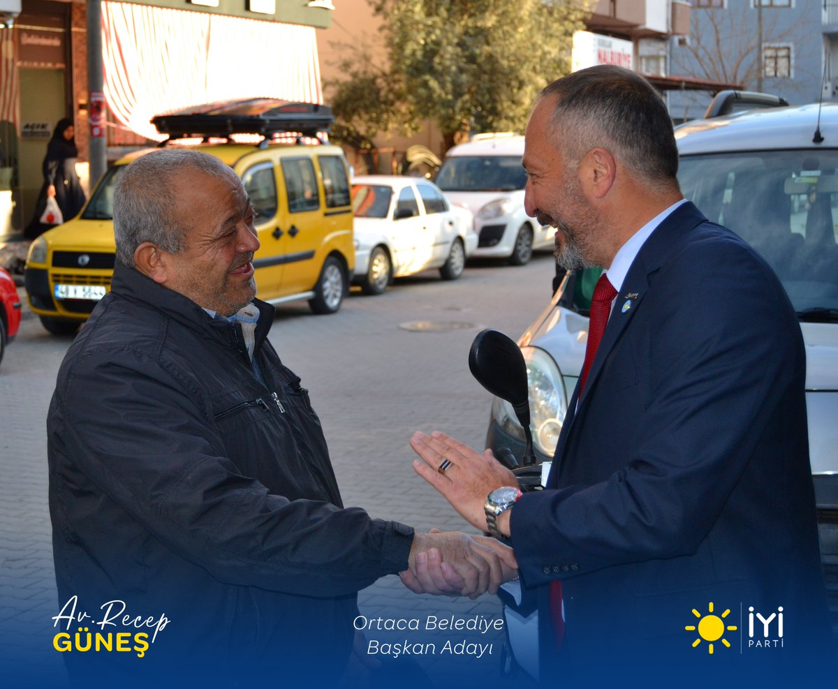 Bugün meclis üyesi adaylarımızla pazar esnafımızı ziyaret ederek pazarında nabzını tuttuk. Çarşı ve pazar esnafımızın desteğini  görmek bizleri mutlu etti. 
Değişim çanları çalıyor, Ortaca Güneş'i istiyor.
Yüzünü Güneşe Dön Ortaca!