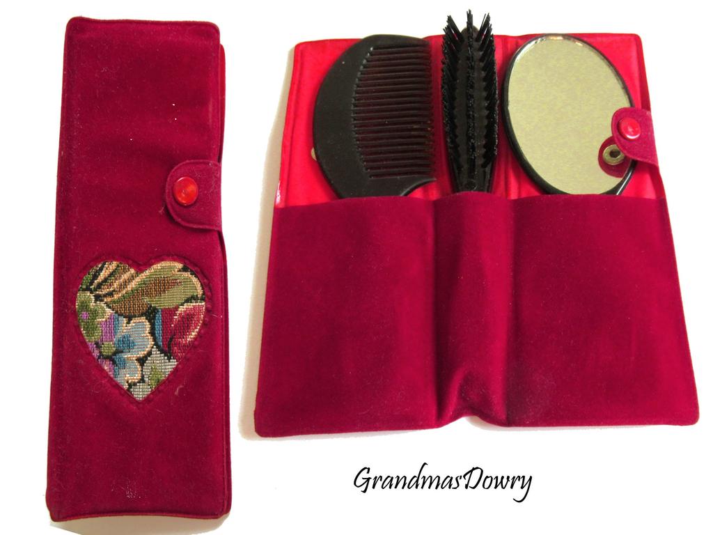 GrandmasDowry's tweet image. Ladies Travel #GroomingKit, Brush, Comb, Mirror, Vintage Travel Brush, Petite Cross Stitch Case, Portable #Comb Set grandmasdowry.etsy.com/listing/161646…
