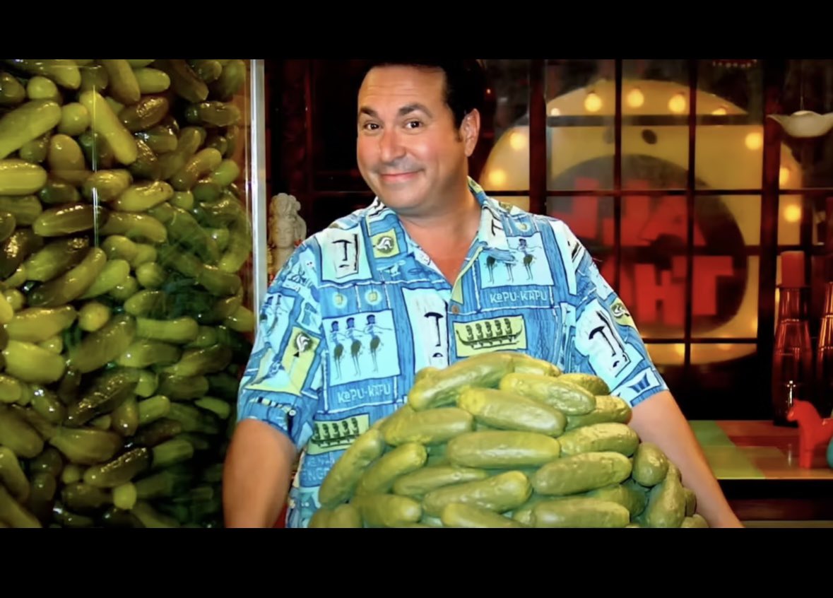 Just when I thought I couldn’t hate pickles anymore, this guy comes along. #allthat #Nickelodeon #QuietOnSet