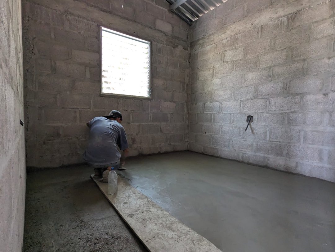 seviah_hn's tweet photo. #PVAHInforma | ¡Cada ladrillo cuenta! La gira de supervisión del PVAH/CONVIVIENDA en Santa Bárbara está en marcha y estamos alegres de ver el progreso en la construcción de viviendas en Arada y San José de Colinas. https://t.co/IDgBbnMSDE