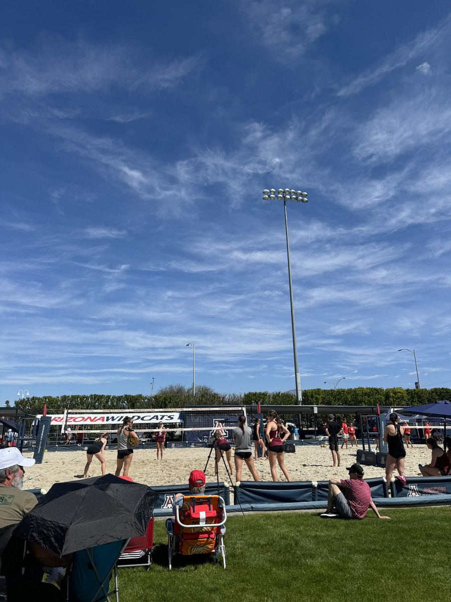 andreafloress1_'s tweet photo. Great day for some Beach Volleyball!! Arizona Wildcats hosts Santa Clara at Bear Down Beach! The Sand Cats are currently undefeated at home. #uaj308 https://t.co/ZPjvmWpfHr