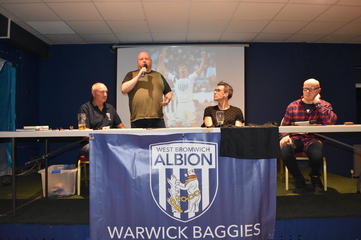 DeanoTheBaggie's tweet photo. A few more from another great night @WarwickBaggies with @Scharns33 @AliJones9 @action4albion @duncanjones64 @WBASCOFFICIAL @WbaFormer More money raised for the @WBAFoundation https://t.co/pJwpF3yP7b