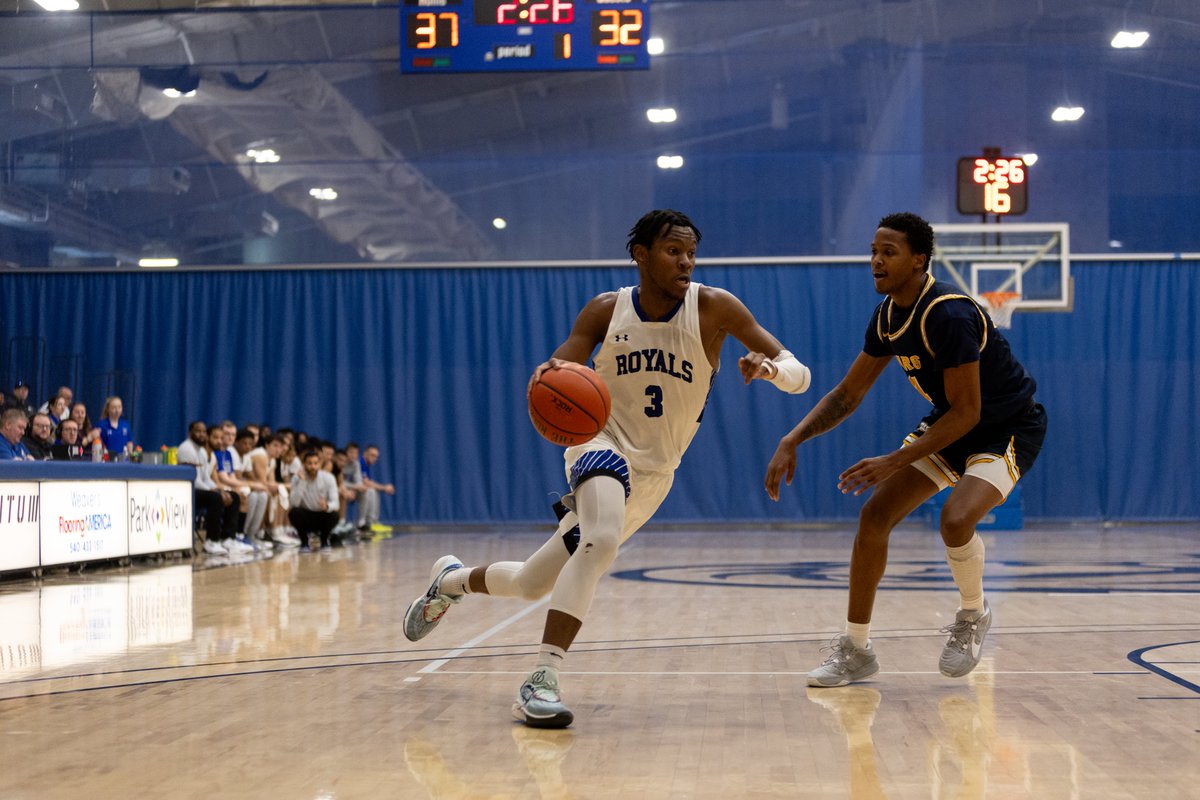 EMU_Athletics's tweet photo. 𝙒𝙀'𝙀𝙀𝙀𝙀𝙀𝙀𝙍𝙀 𝘽𝘼𝘾𝙆 with some of our favorite images from the 2023-24 basketball seasons, wrapping up the week with pics of the @Runnin_Royals! 

#CompeteTogether | #RoyalPride https://t.co/j6CPIB1Hvg