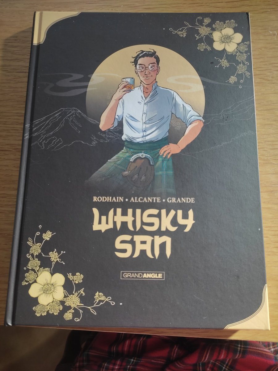 @bamboo_edition Dernier titre cette fois c'est un @grand_angle, Whisky San ! Un trait plus classique, une proposition moins radicale que les titres précédents pour une biographie romancée autour de l'histoire du Whisky japonais. (C'est pour @gregchap1 à 200%). 1/?