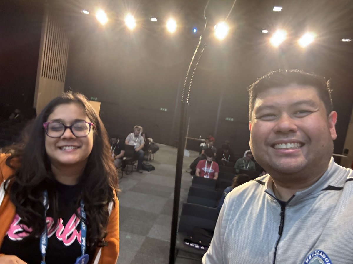 #KubeCon Europe day 3: @Divya_Mohan02 and I gave the SIG Docs maintainer track talk @ #KubeCon Paris. Thank you to everyone who attended, friends who supported us, and new friends who came up to talk to us after the talk