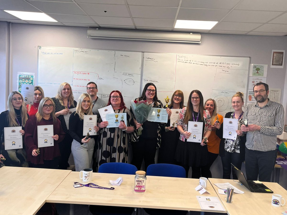 CSWARedcar tweet media